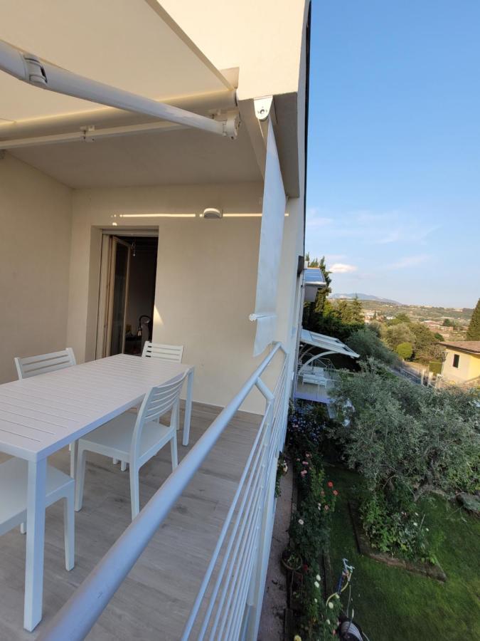 Garda View - Nuovo Appartamento Con Solarium Vista Lago Dış mekan fotoğraf