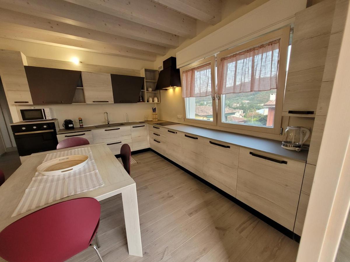 Garda View - Nuovo Appartamento Con Solarium Vista Lago Dış mekan fotoğraf